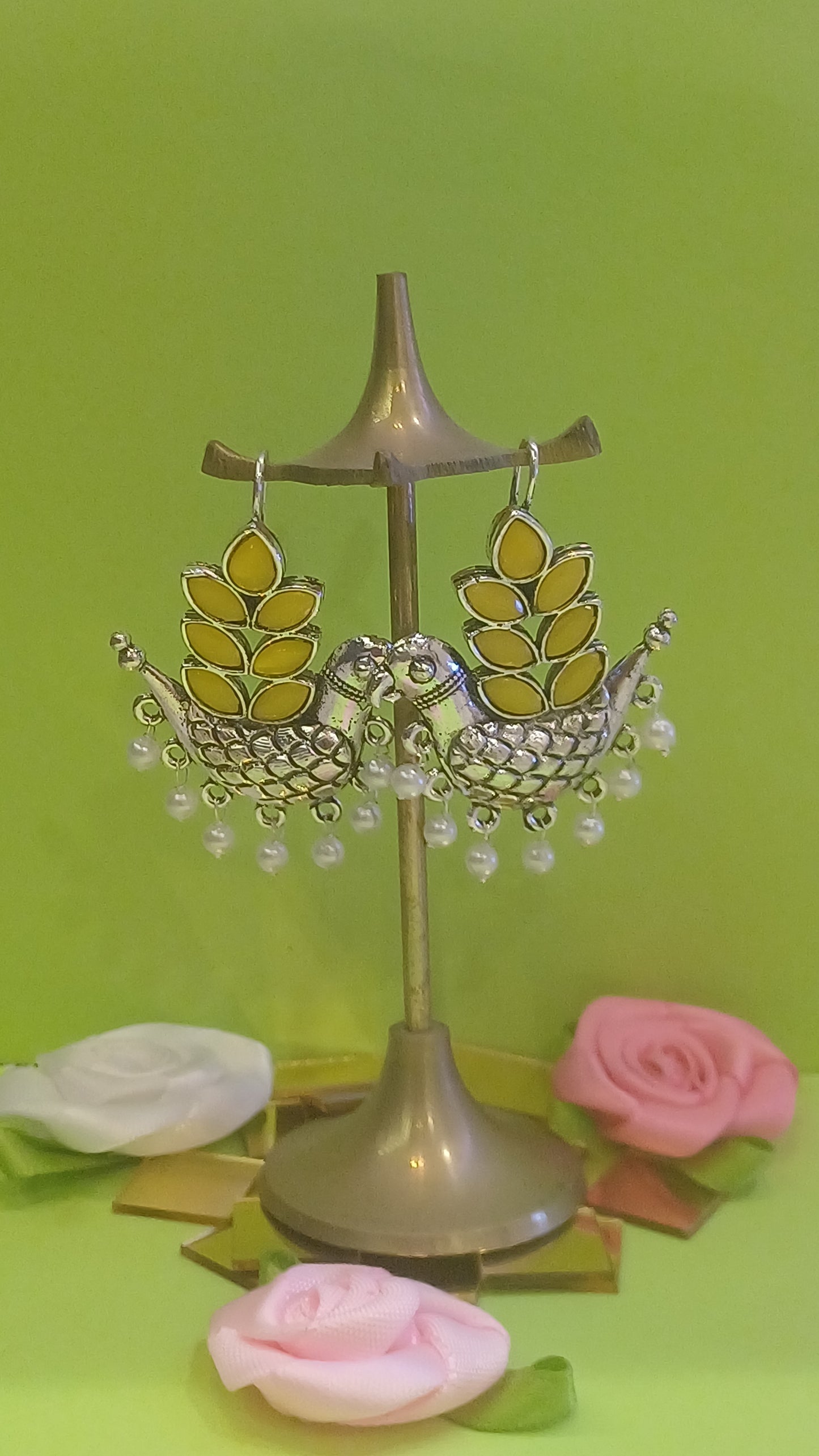Sturdy Birdy Ear Hangings - Cute Yellow