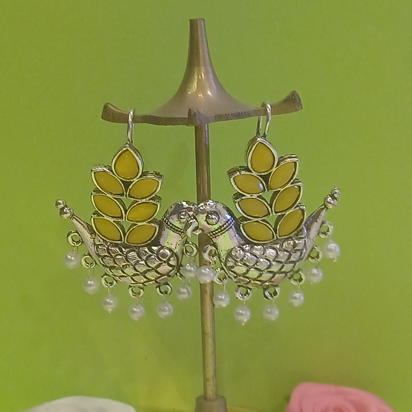 Sturdy Birdy Ear Hangings - Cute Yellow