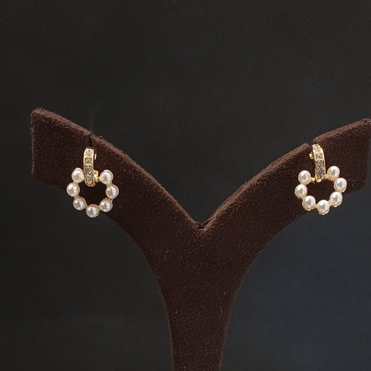 Pearl hoops daily wear light weight