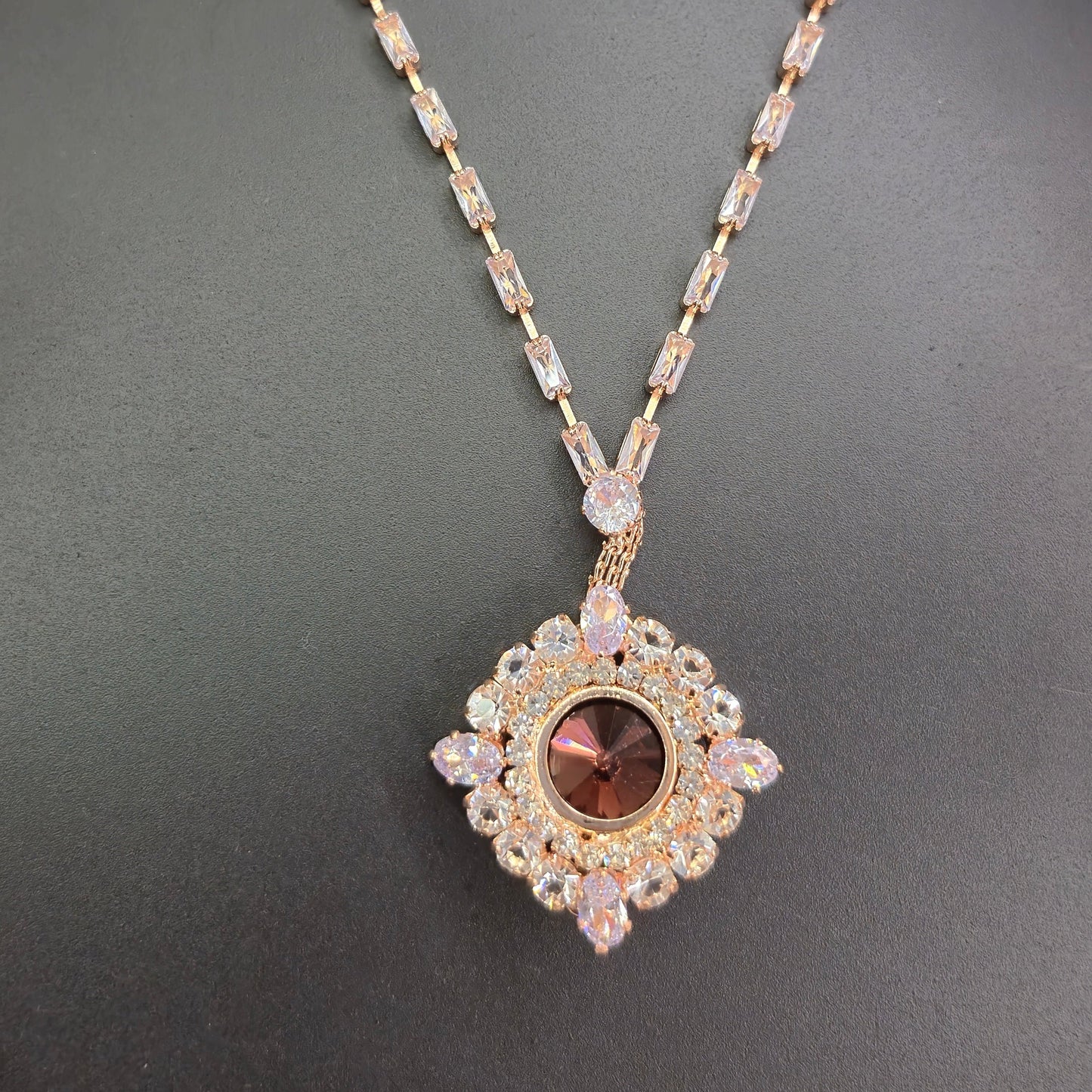 Must have Diamond necklace with four colored changeable center stones_variant 2