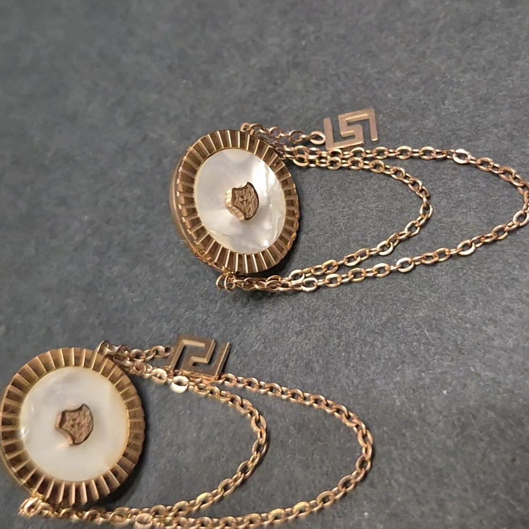 Beautiful statement earrings_white - premium