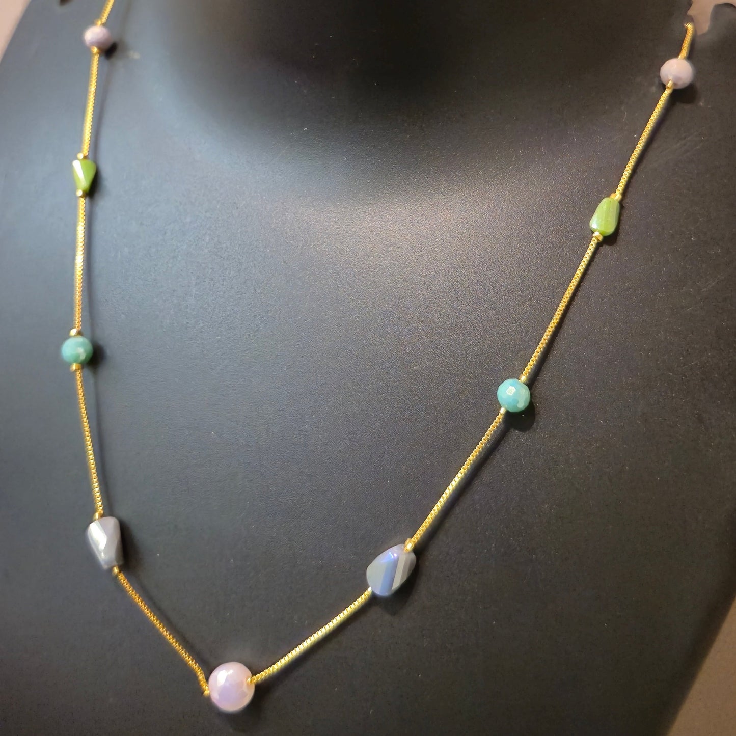 Stone chain for neck multicolor