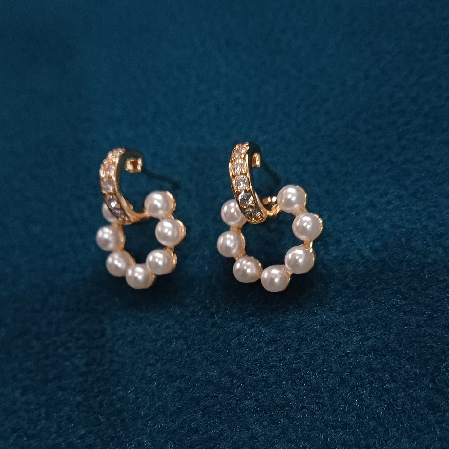 Pearl hoops daily wear light weight