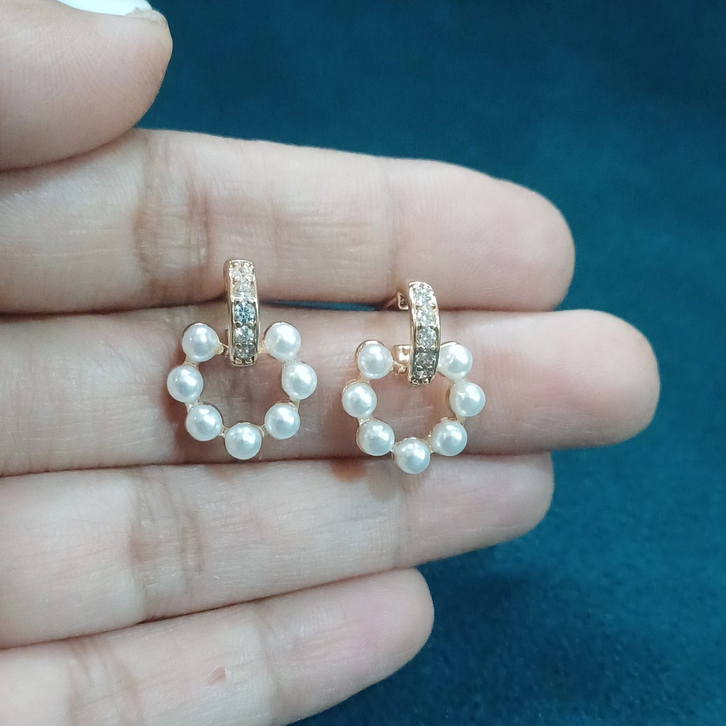Pearl hoops daily wear light weight