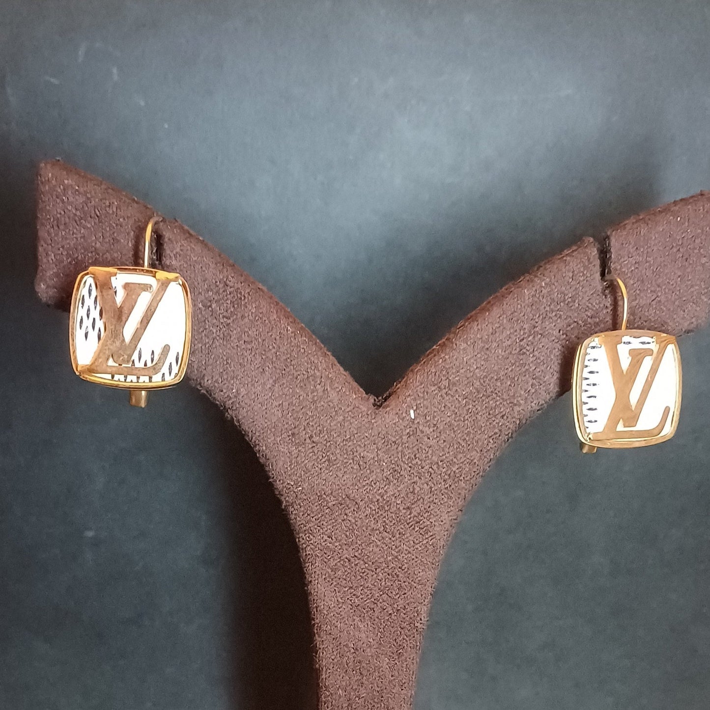 Sparkling Diamond Louise Vuitton Earrings - Anti tarnish AD