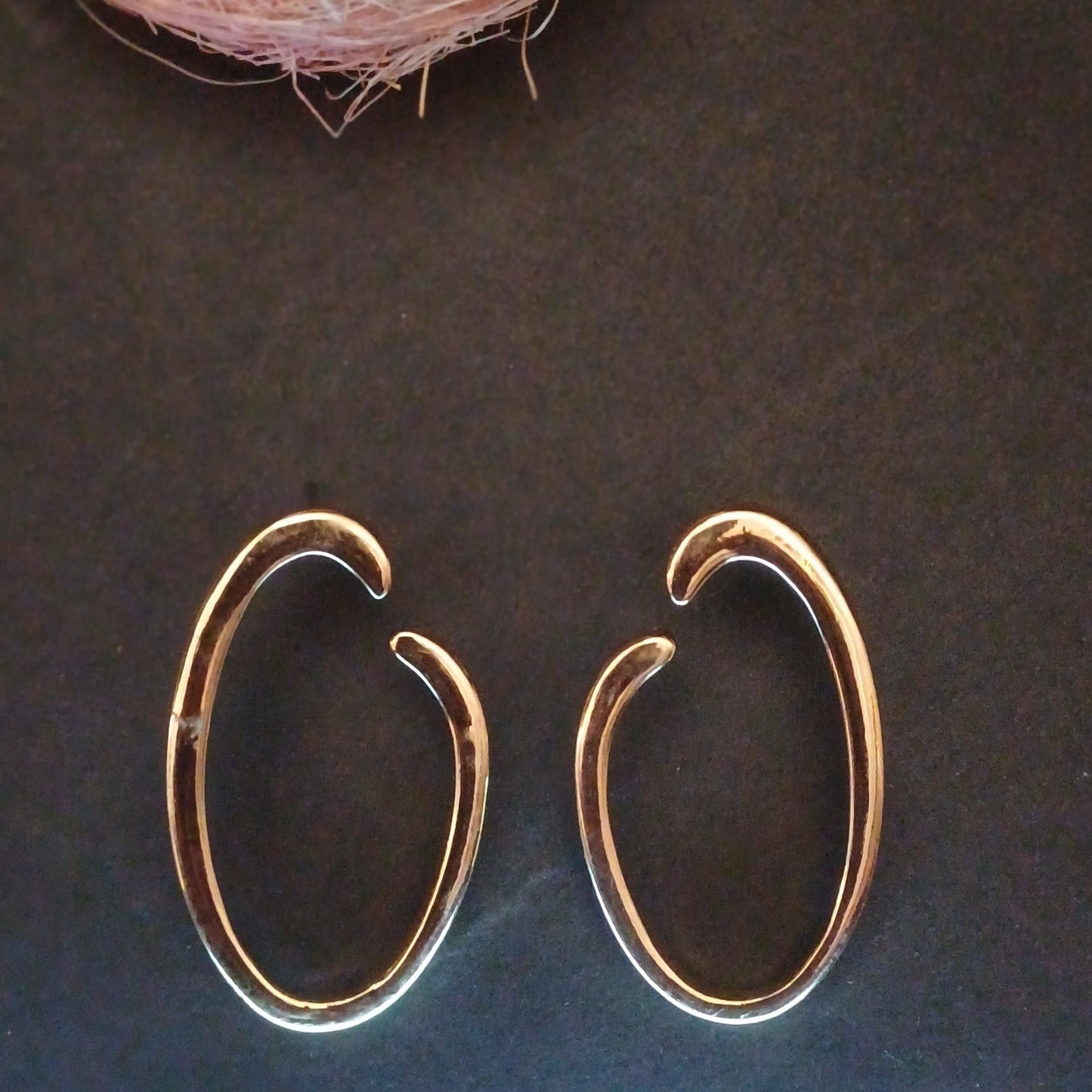 Trendy Golden Beauty Stud Earring