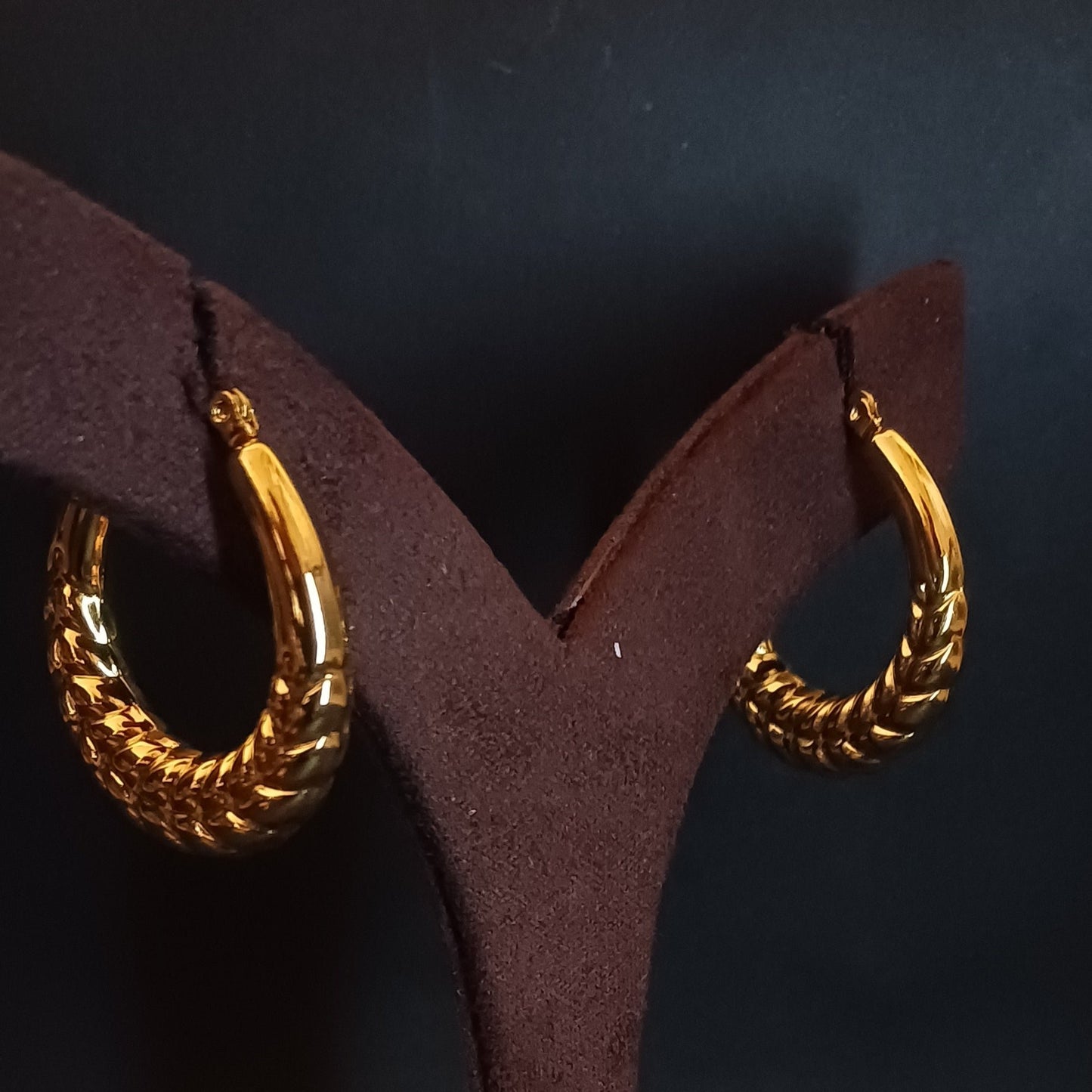 Trendy Golden Queen Stud Earring