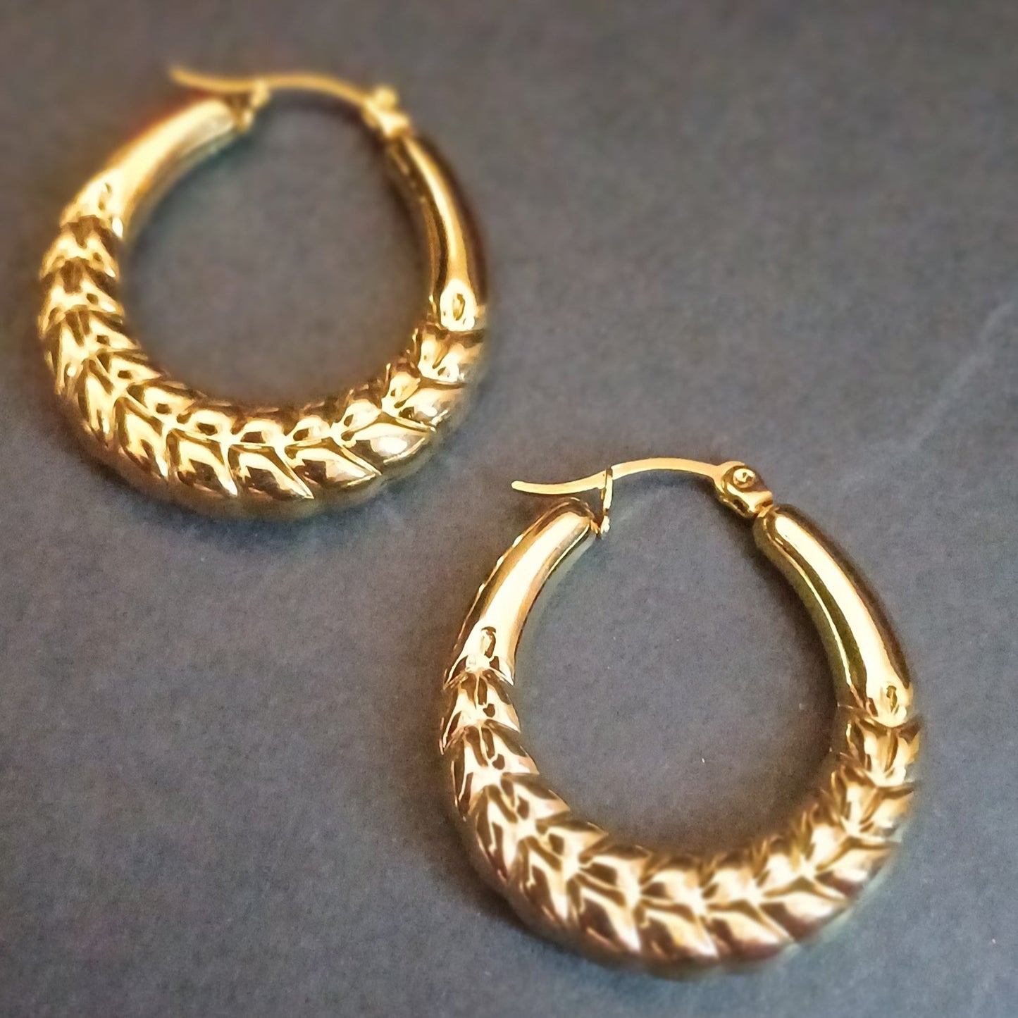 Trendy Golden Queen Stud Earring