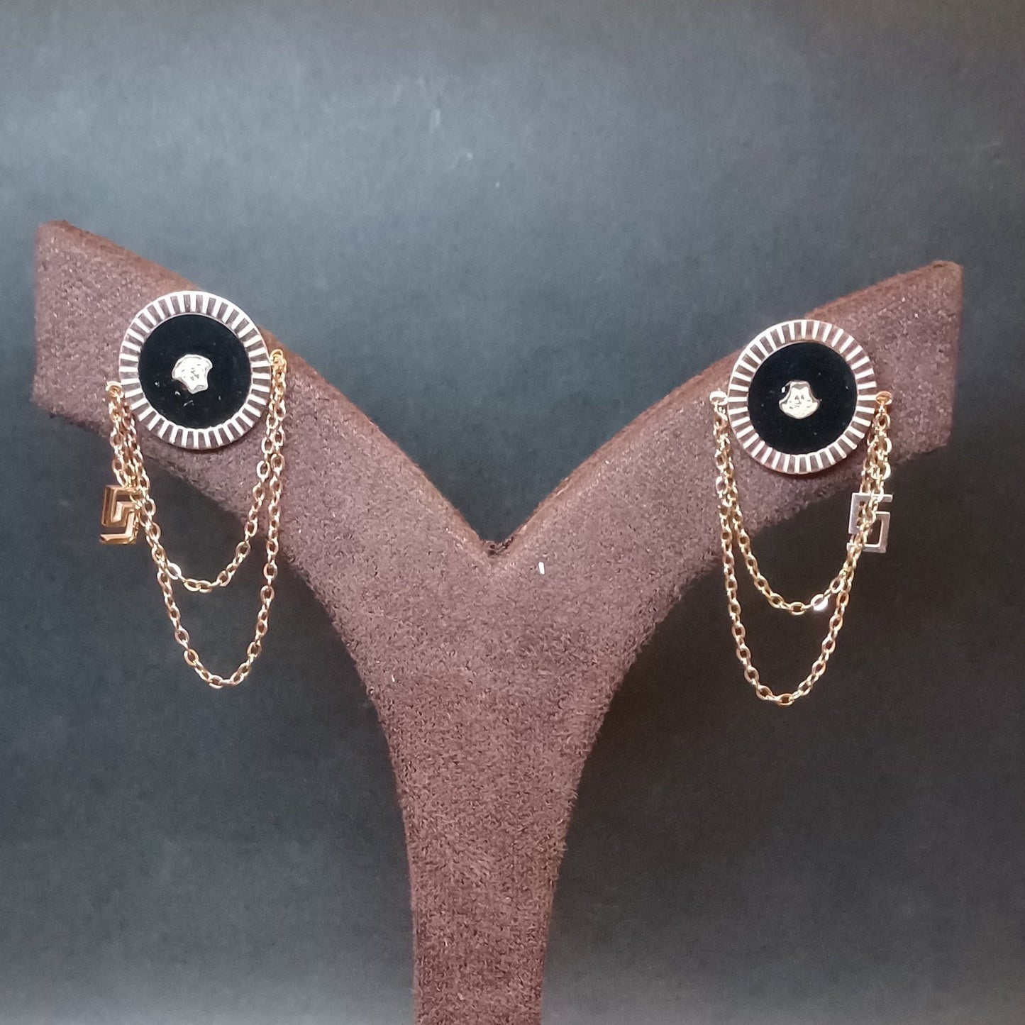 Beautiful Statement Earrings_Black - Premium