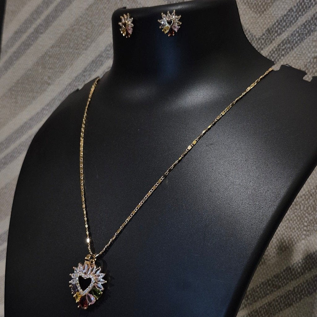 Heart for her golden chain diamond pendant with matching ear studs
