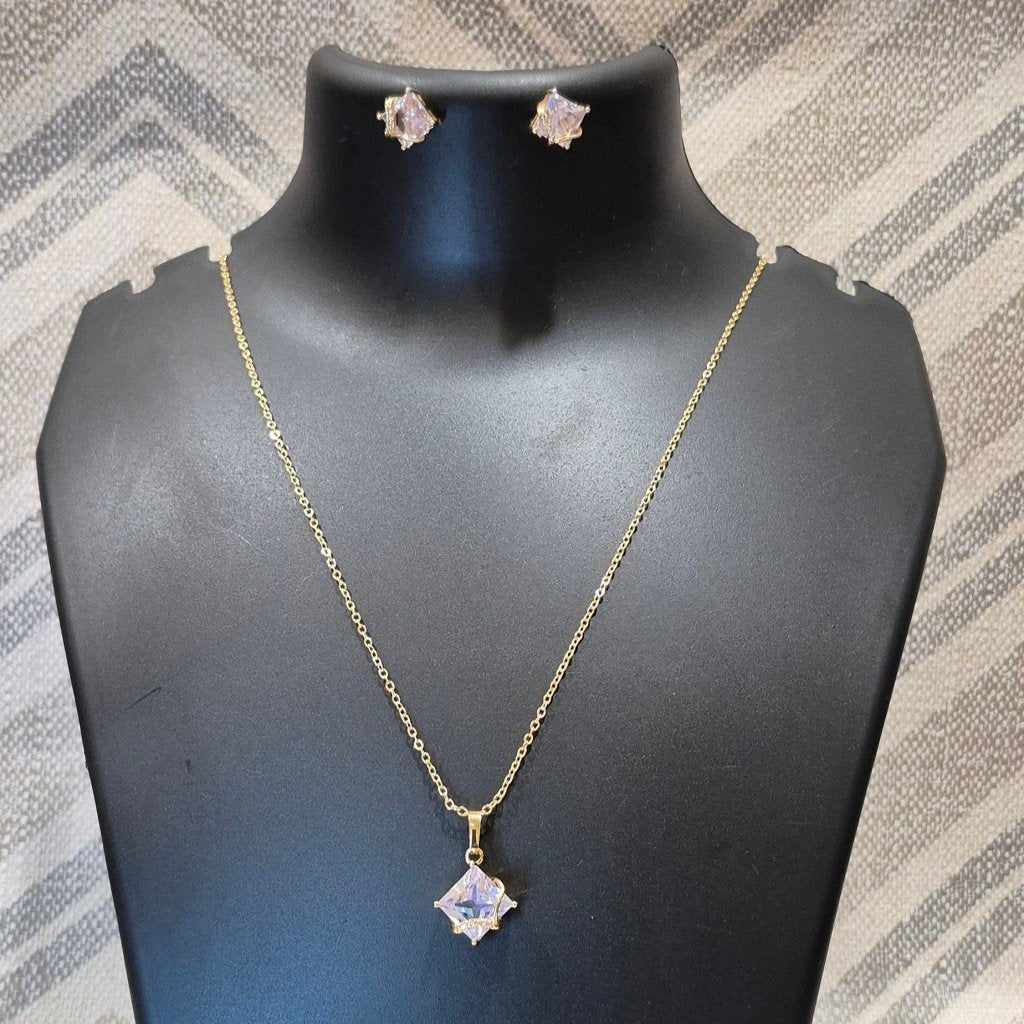 Single chain solitaire pendant with matching ear tops for Girls women others