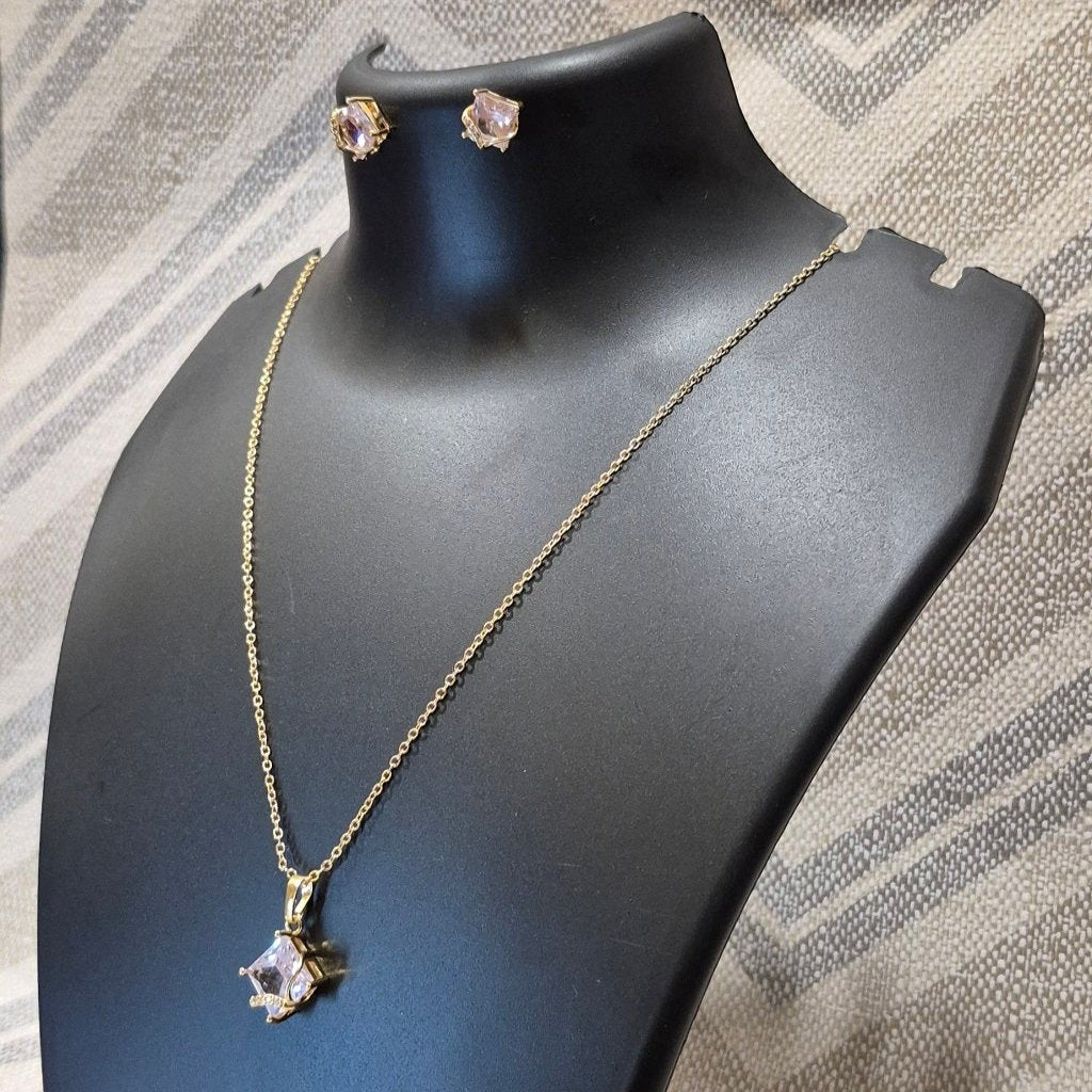 Single chain solitaire pendant with matching ear tops for Girls women others