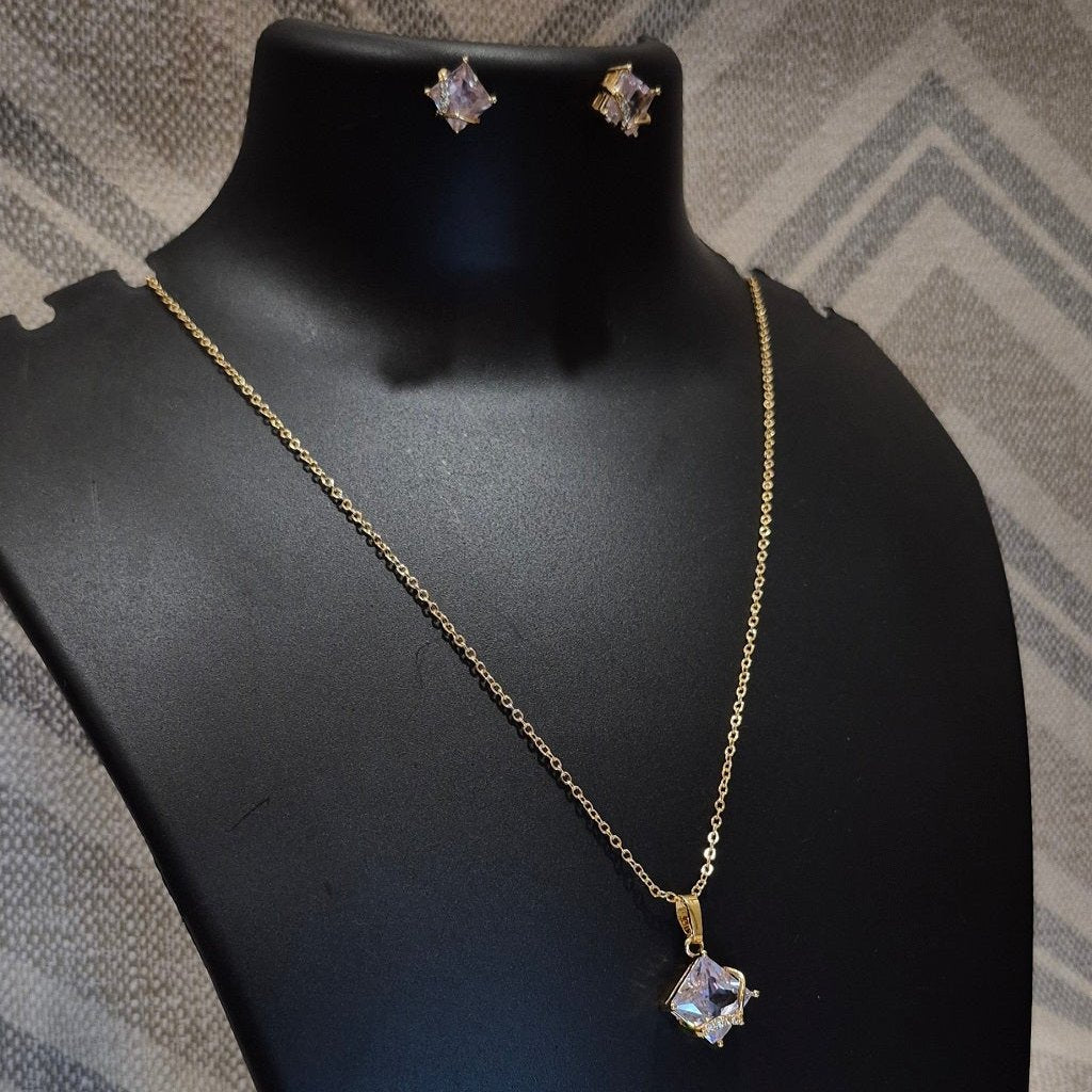 Single chain solitaire pendant with matching ear tops for Girls women others