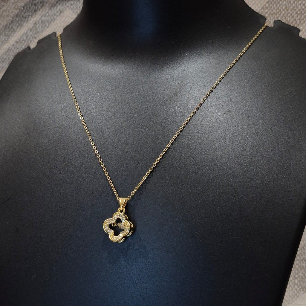 Diamond buzz gold chain pendant daily office colleges wears