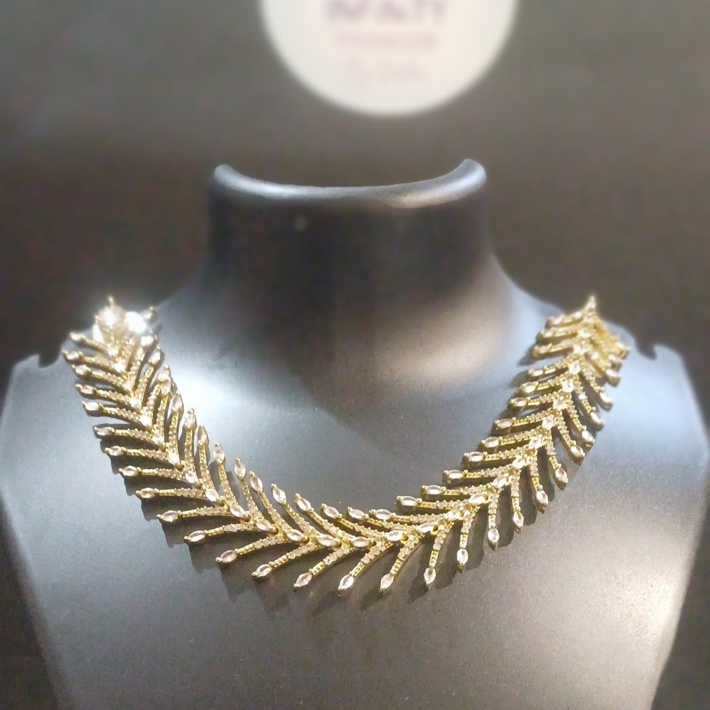 Rusty golden and diamond wisteria necklace with designer earrings