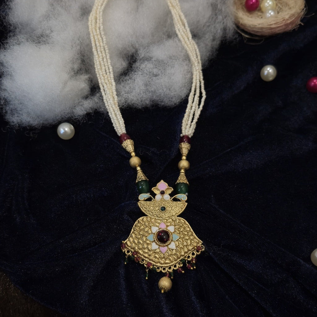 Heritage Inspired Design Premium Pearl Necklace with Jukmkas