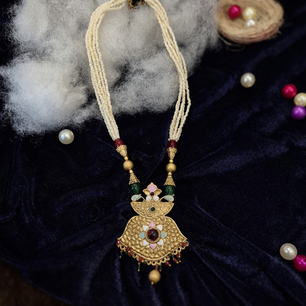 Heritage Inspired Design Premium Pearl Necklace with Jukmkas
