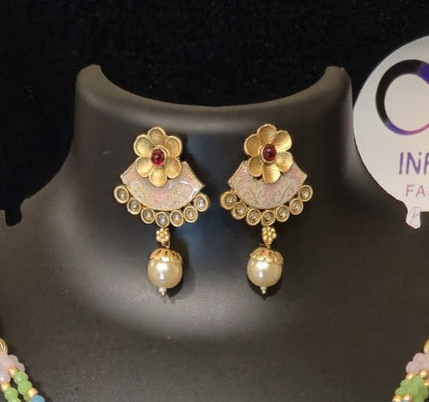 Heritage Inspired Design Premium Pearl Necklace with Jukmkas 2