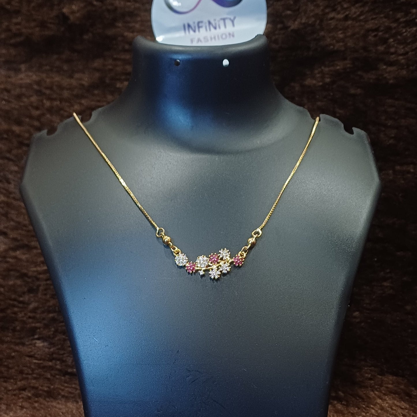 Bouquet multi color chain statement design