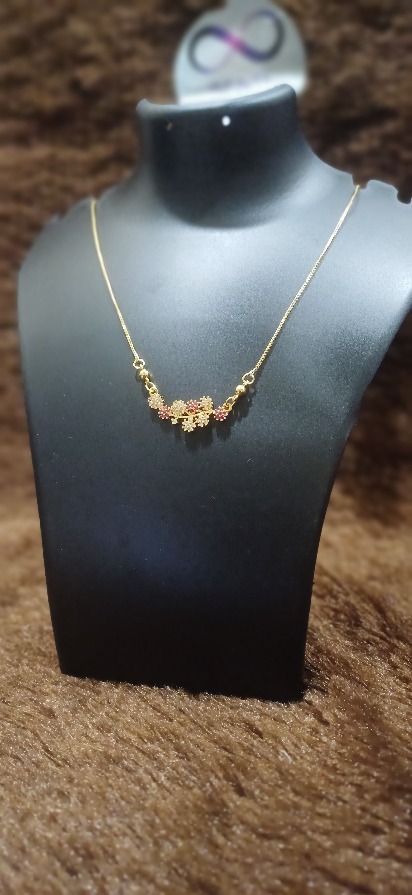 Bouquet multi color chain statement design