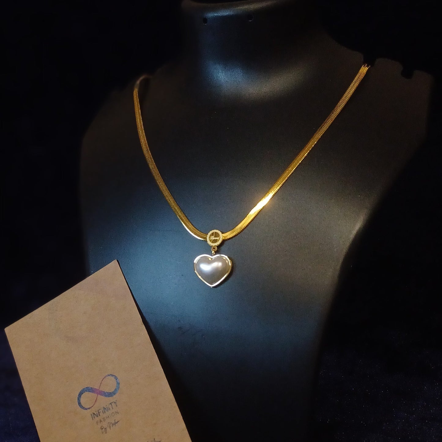 Gold snake chain with heart pendant statement necklace_stainless steel_Anti tarnish