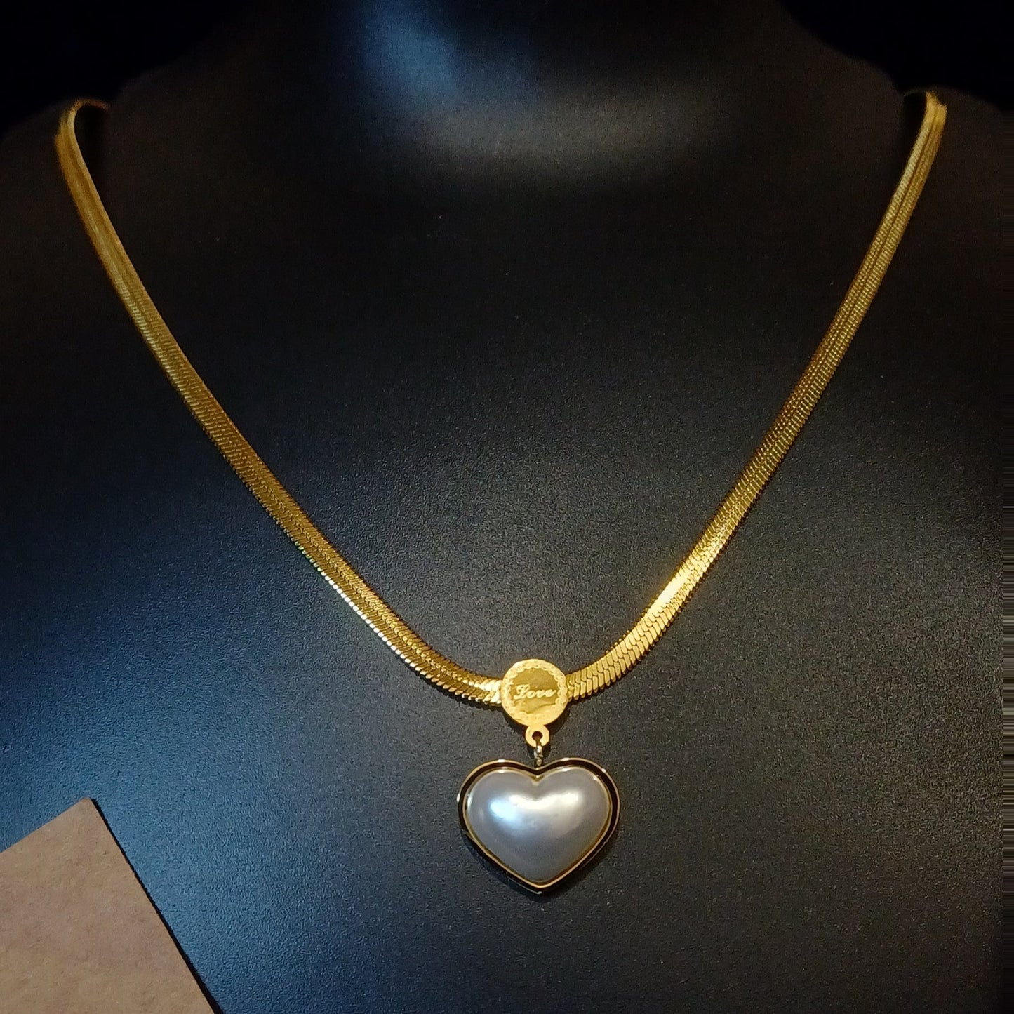 Gold snake chain with heart pendant statement necklace_stainless steel_Anti tarnish
