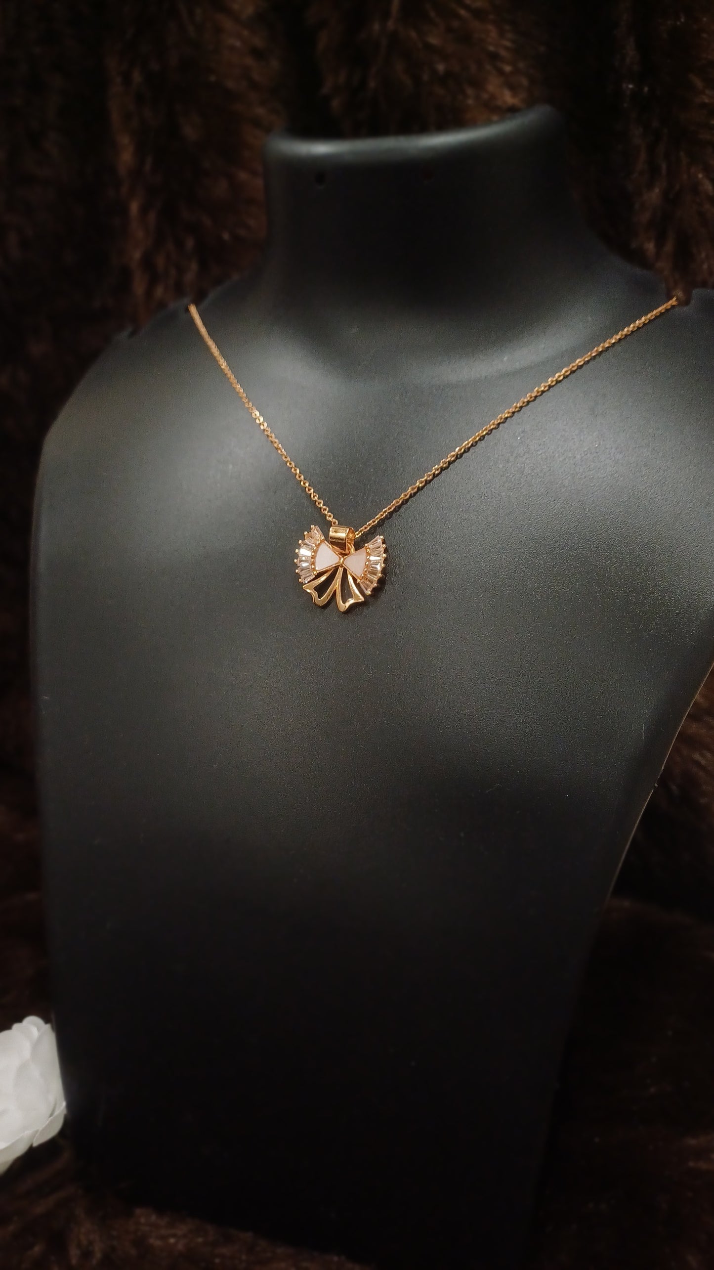 Bow-fly pendant chain_anti tarnish