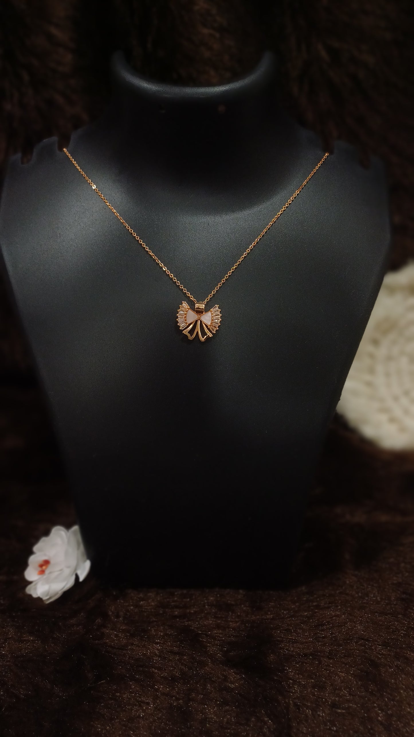 Bow-fly pendant chain_anti tarnish