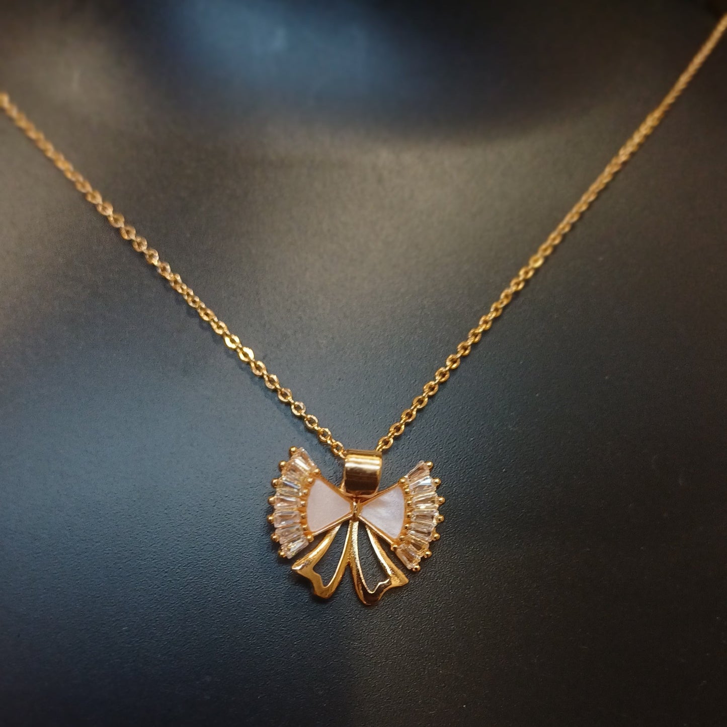 Bow-fly pendant chain_anti tarnish