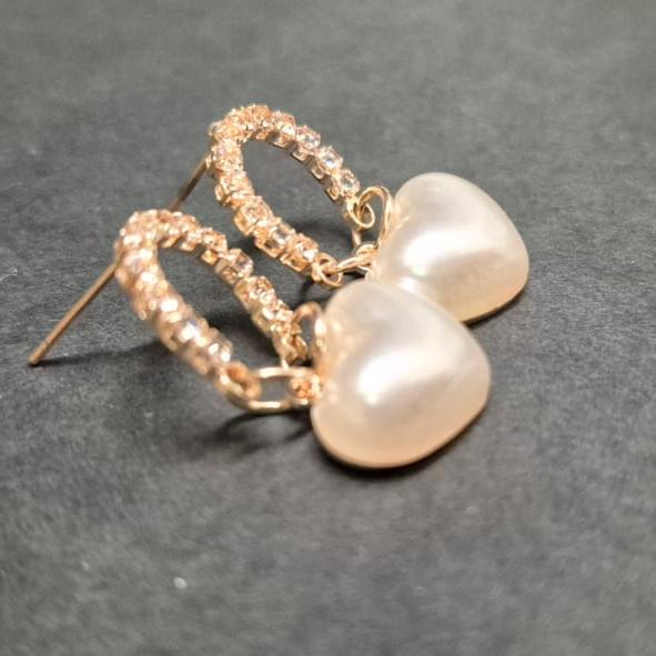 Heart of Pearl earrings