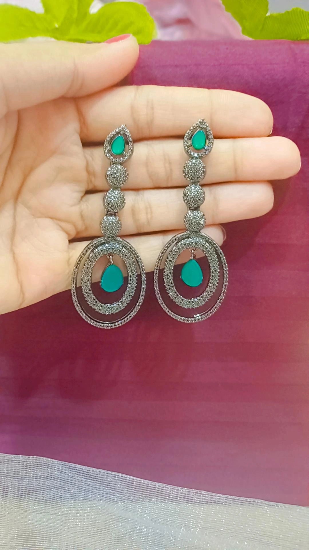 Diamond Diva lush Green earlobes