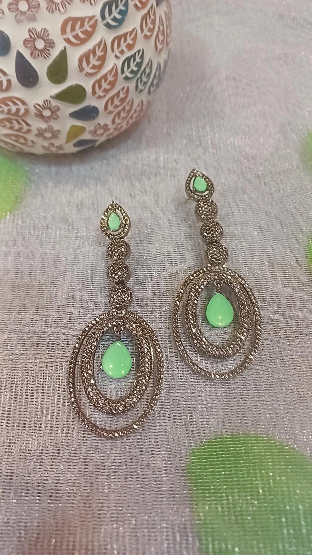 Diamond Diva pastel Green earlobes