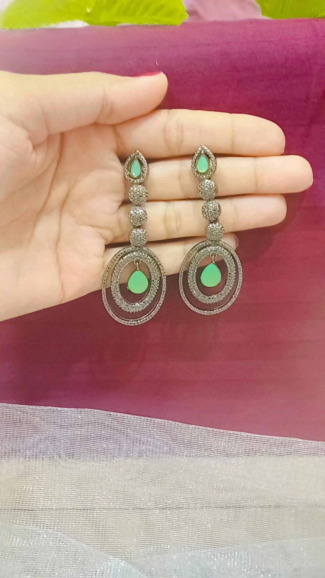 Diamond Diva pastel Green earlobes