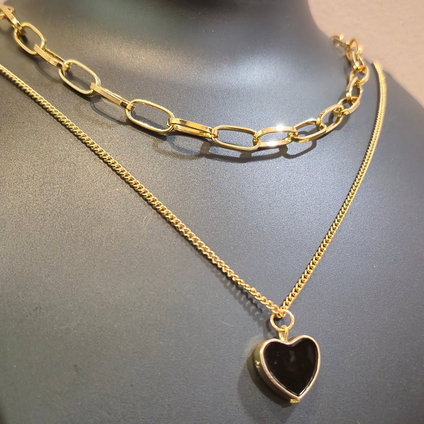 Black Beauty Long Necklace _ Heart Shape
