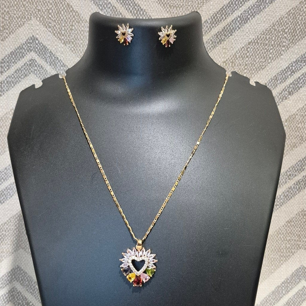 Heart for her golden chain diamond pendant with matching ear studs