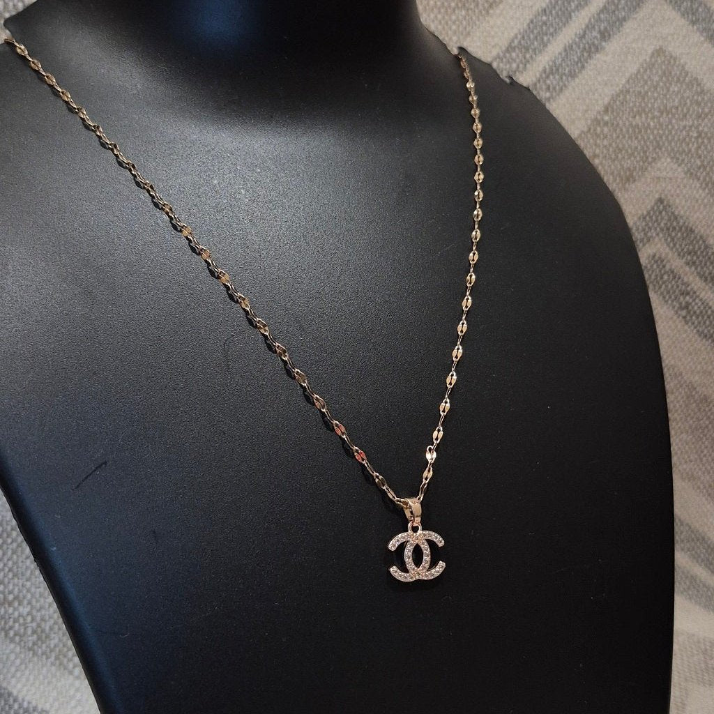 The Chanel brand copy chain pendant