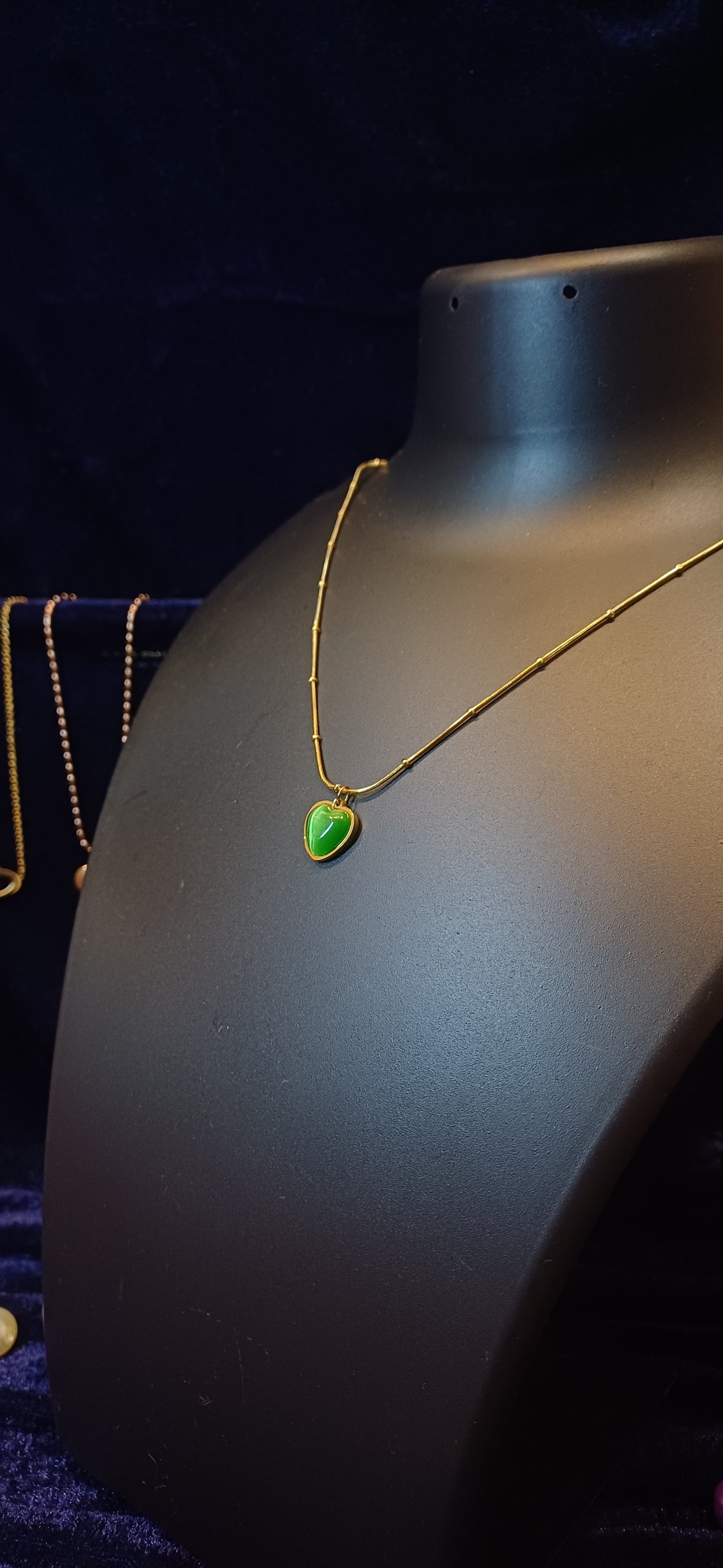 Heart of emerald pendant with golden dotted chain_anti tarnish