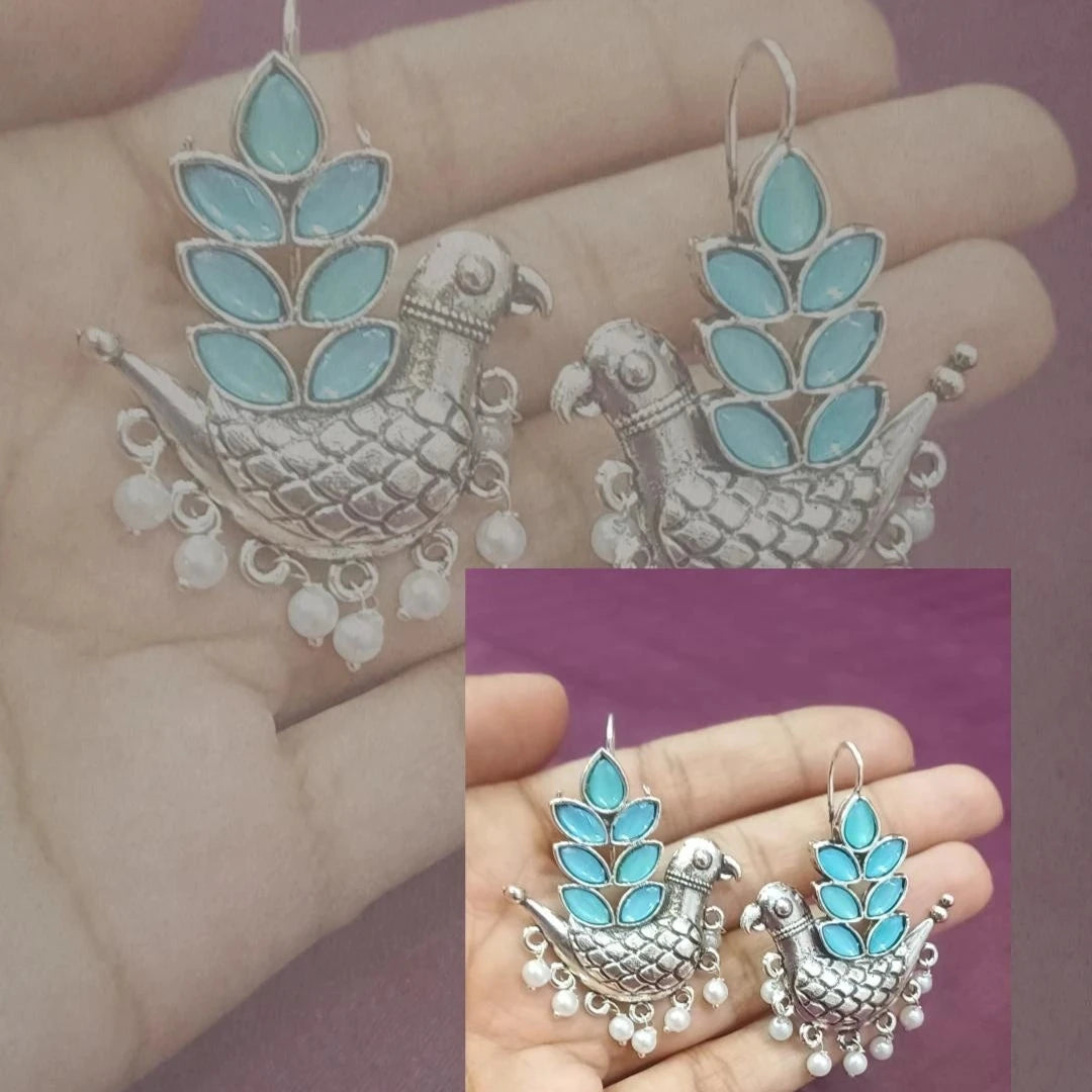 Sturdy Birdy Ear Hangings - Sky blue